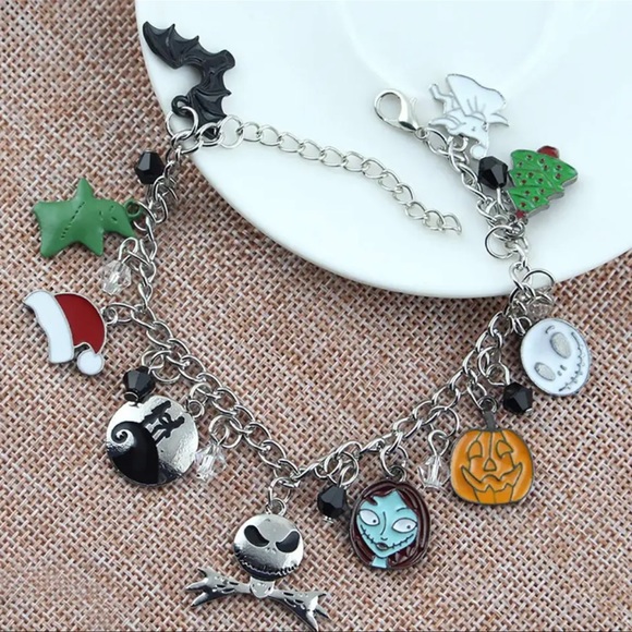 $5 Charm Bracelet. New. $5 if bundled - Picture 9 of 12